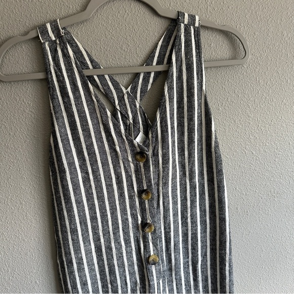 Abound Nordstroms Gray White Striped Button Down Jumpsuit Small - Picture 2 of 8